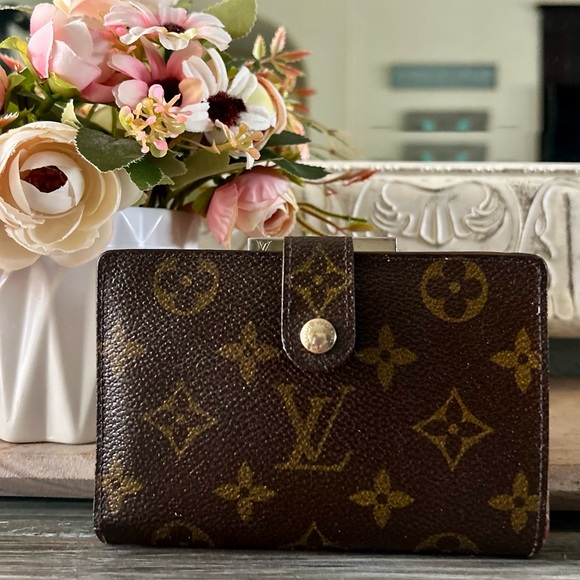 Louis Vuitton Monogram French Kiss Lock Wallet - Picture 1 of 16